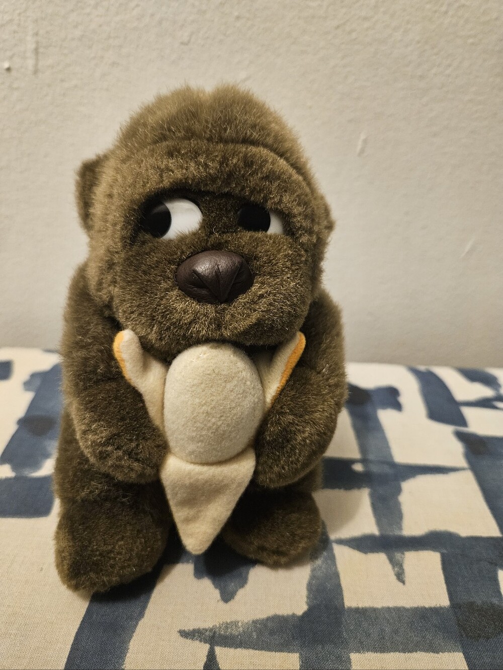 Vintage 1986 Embrace Gorilla with banana